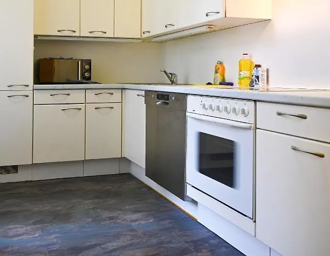 Bright 2br For 6 Near Center & Metro U2 アパート *