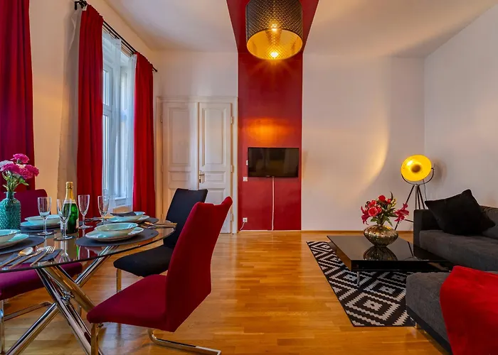Bright 2br For 6 Near Center & Metro U2 *