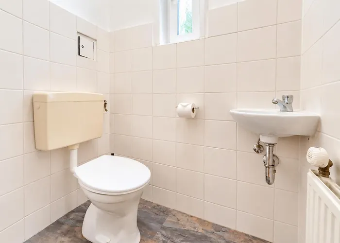 Bright 2br For 6 Near Center & Metro U2