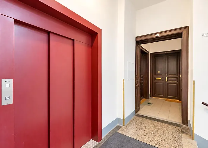 Bright 2br For 6 Near Center & Metro U2 Apartment *